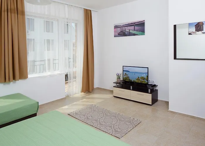 Aparthotel Complex Moskoyani 4*